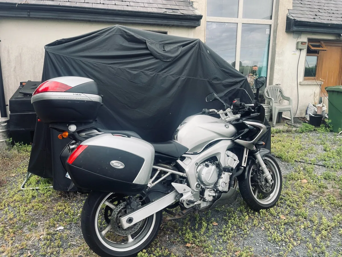Kawasaki GTR 1400 07 & Yamaha FZ 600 04 - Image 2