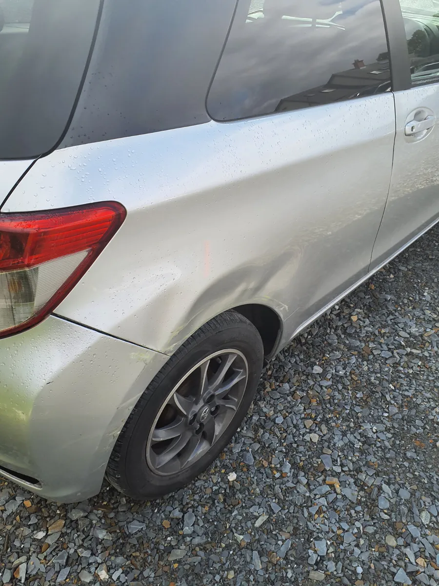 Toyota Yaris 2012 - Image 3