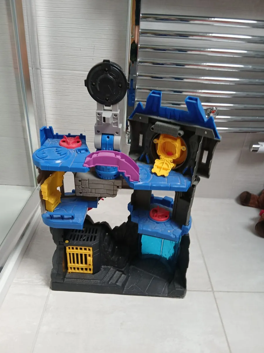 Fisher-Price Imaginext DC Super Friends Playset Wa - Image 1
