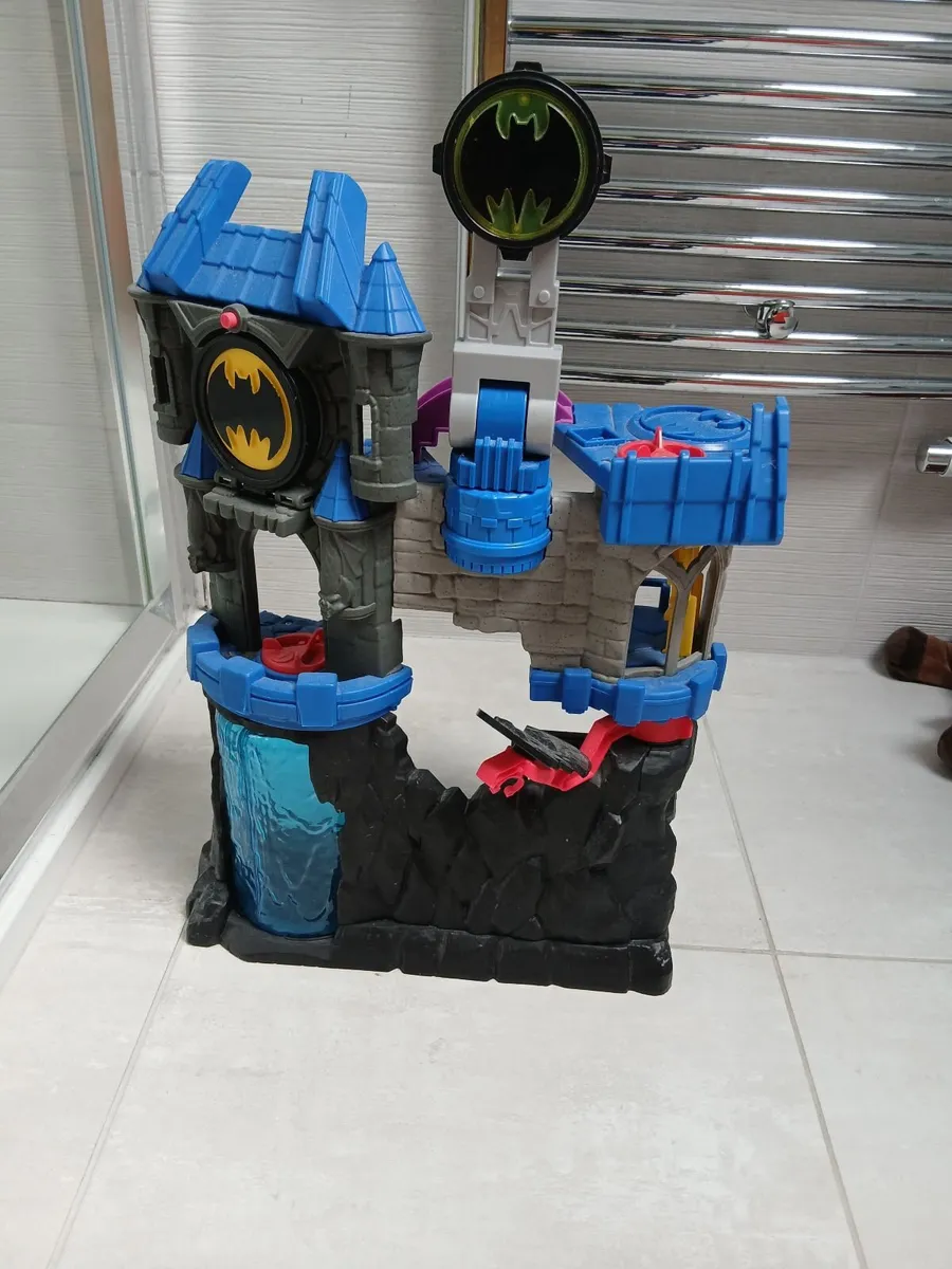 Fisher-Price Imaginext DC Super Friends Playset Wa - Image 2