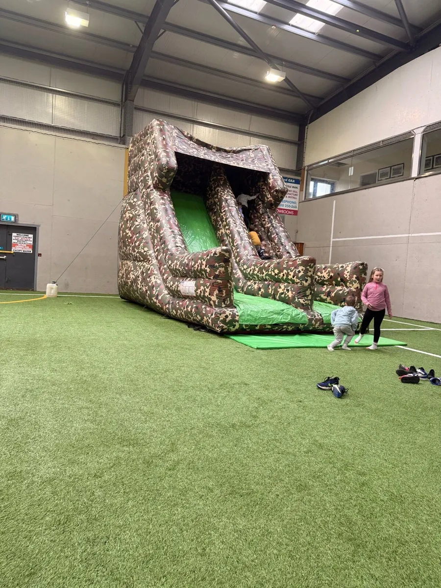 Bouncy castles - Image 2