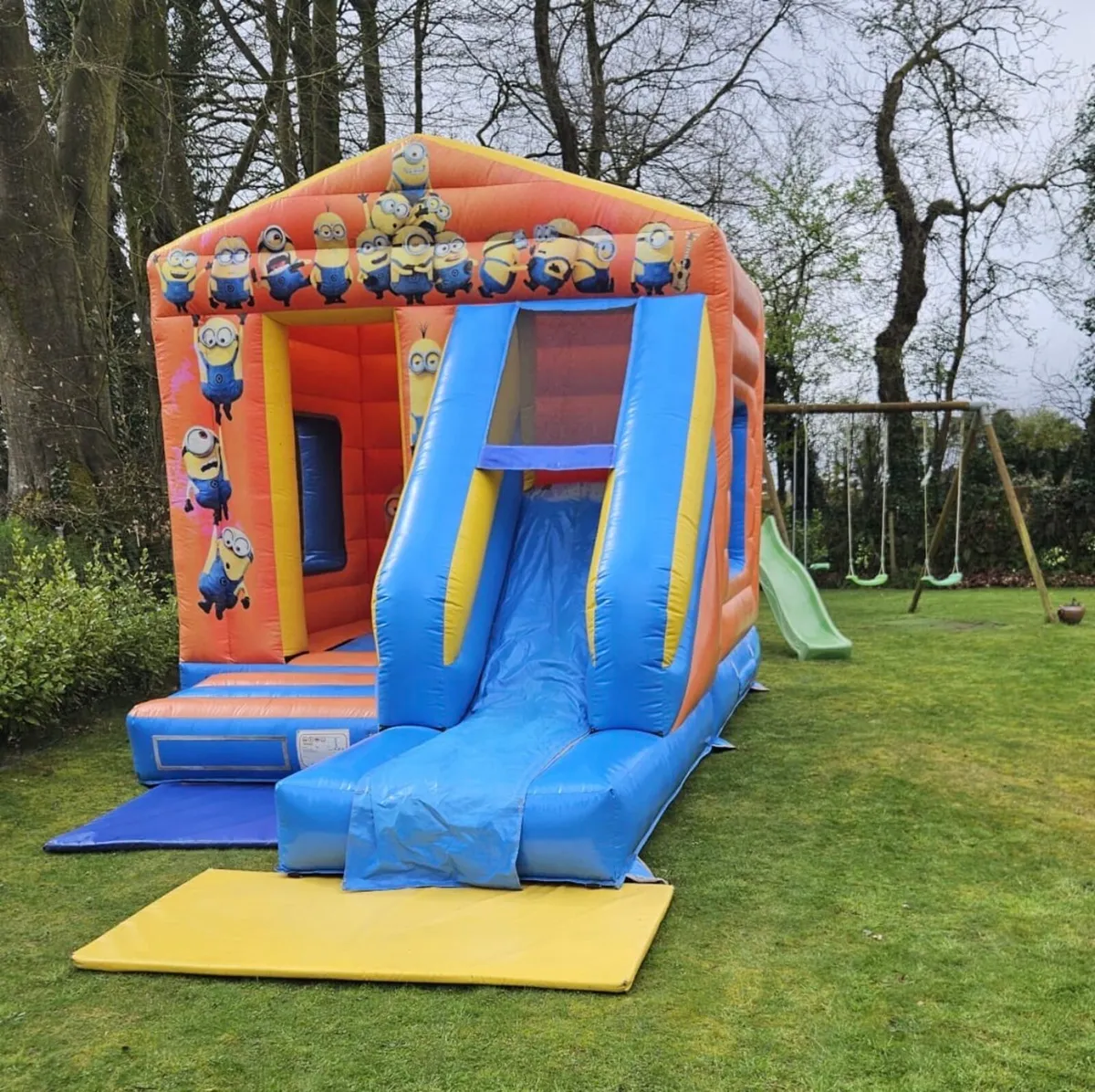 Bouncy castles - Image 3