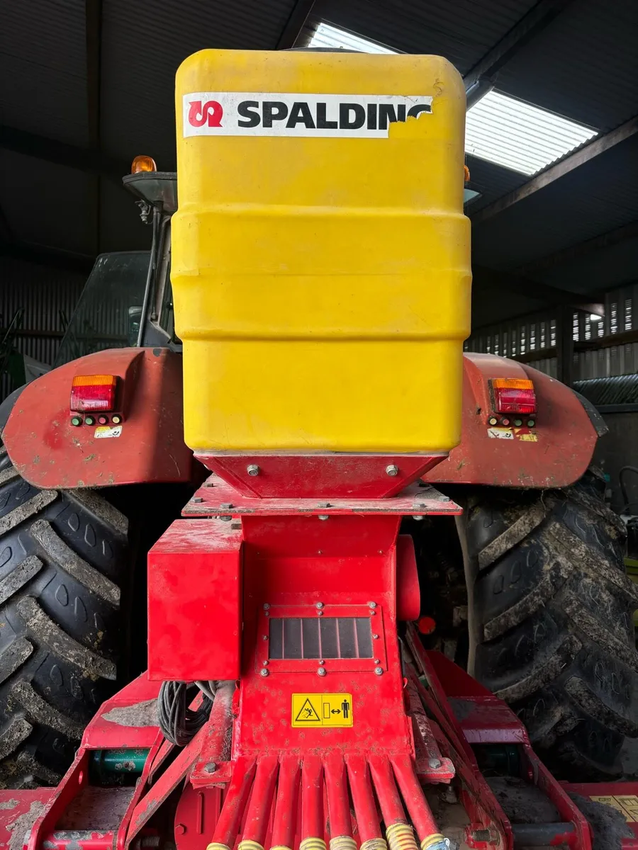 Spaldings air seeder - Image 1