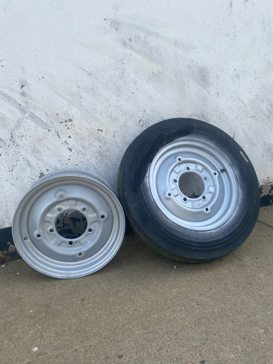tractor wheels - Image 1
