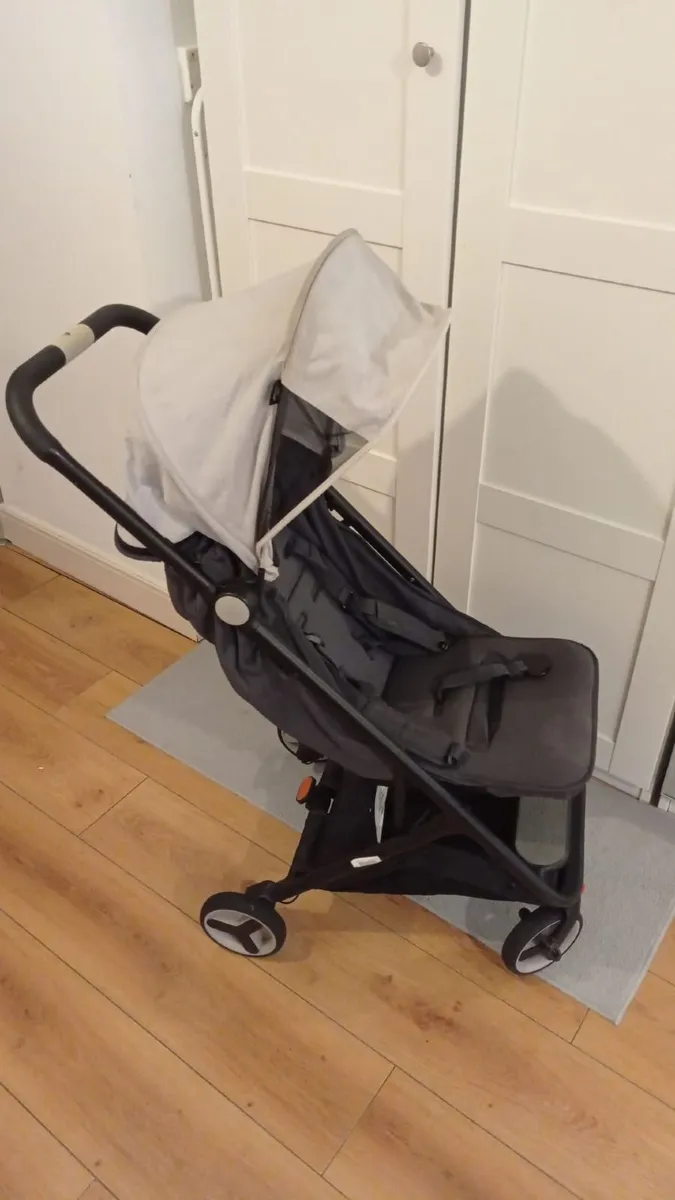 CABIN-APPROVED FOLDABLE STROLLER & many baby items - Image 3