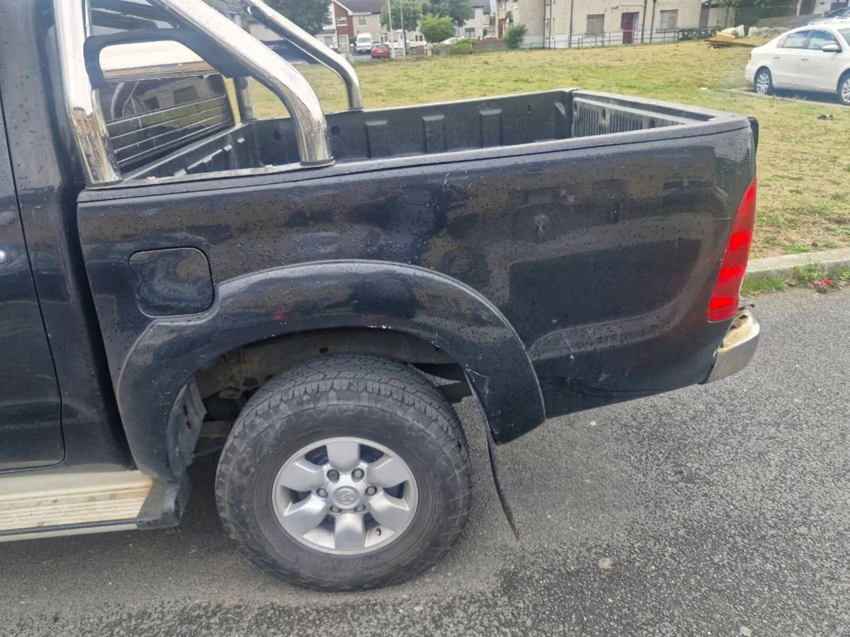 Toyota hilux tub for sale 4x4 jeep - Image 2