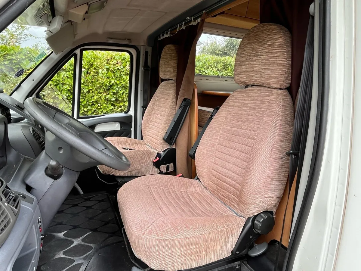 Laika Ecovip 2.1 Family Motorhome - Image 4