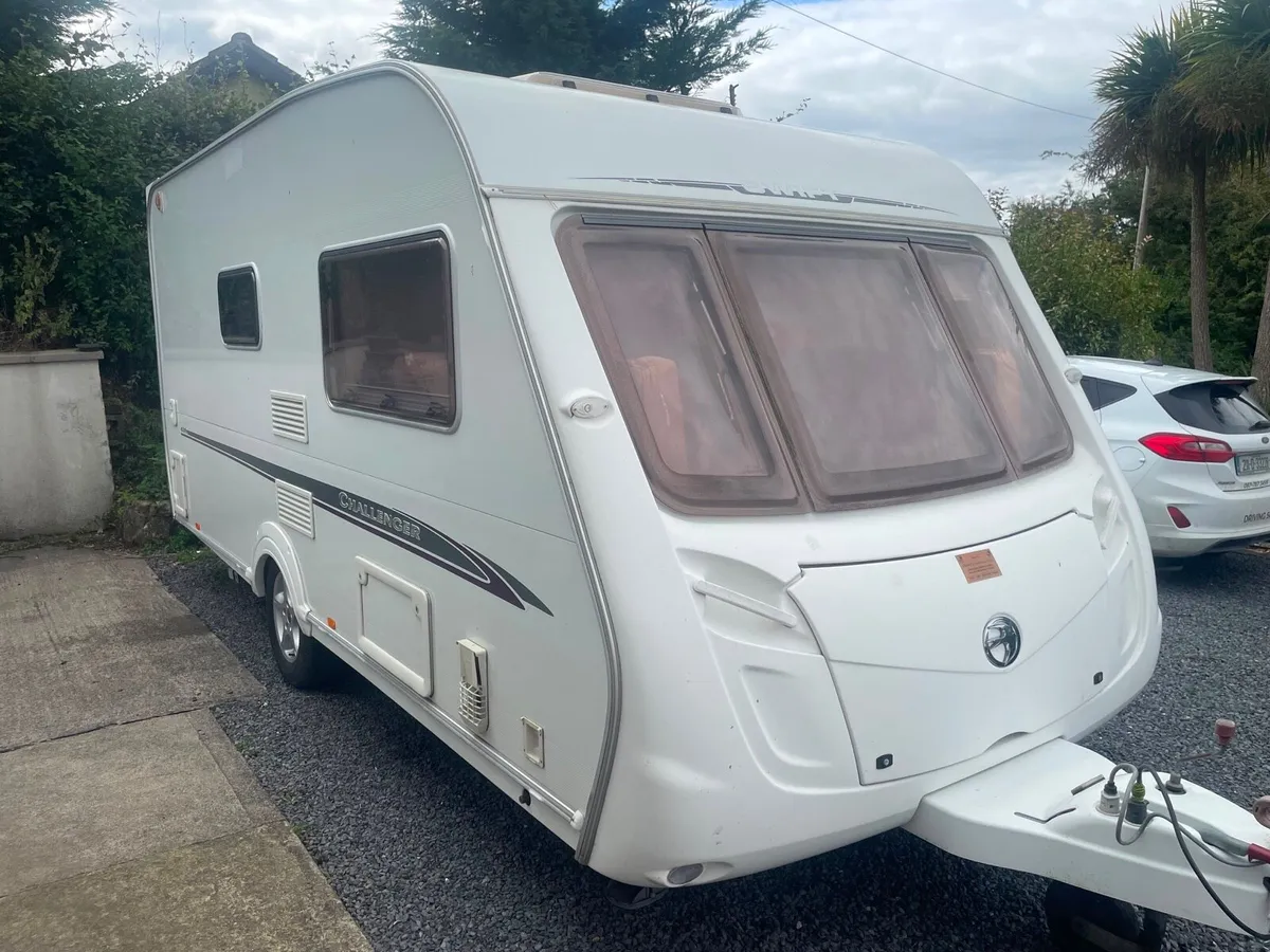 2/3 Berth Swift Challenger 480 Caravan 2009 - Image 2