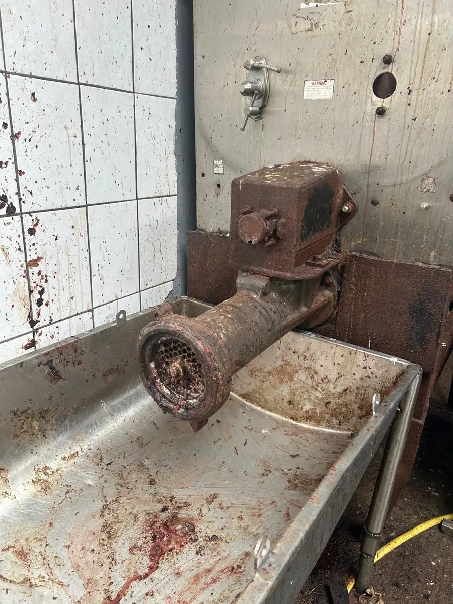 Hobart 56 Meat mincer wanted asap - Image 1