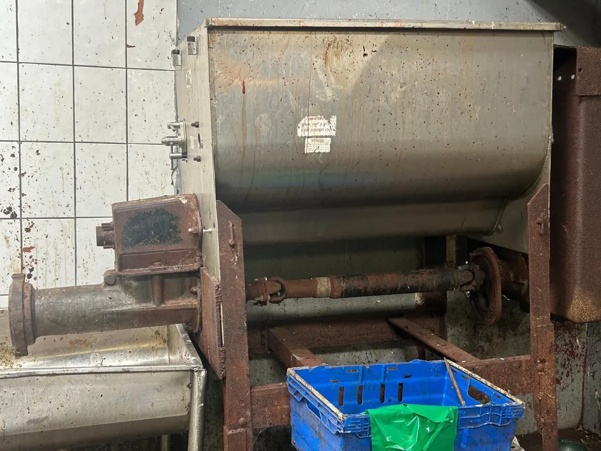 Hobart 56 Meat mincer wanted asap - Image 2