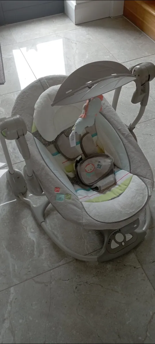 Baby swing