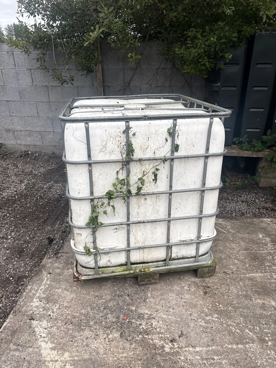 Ibc tank with tap and cage - Image 1