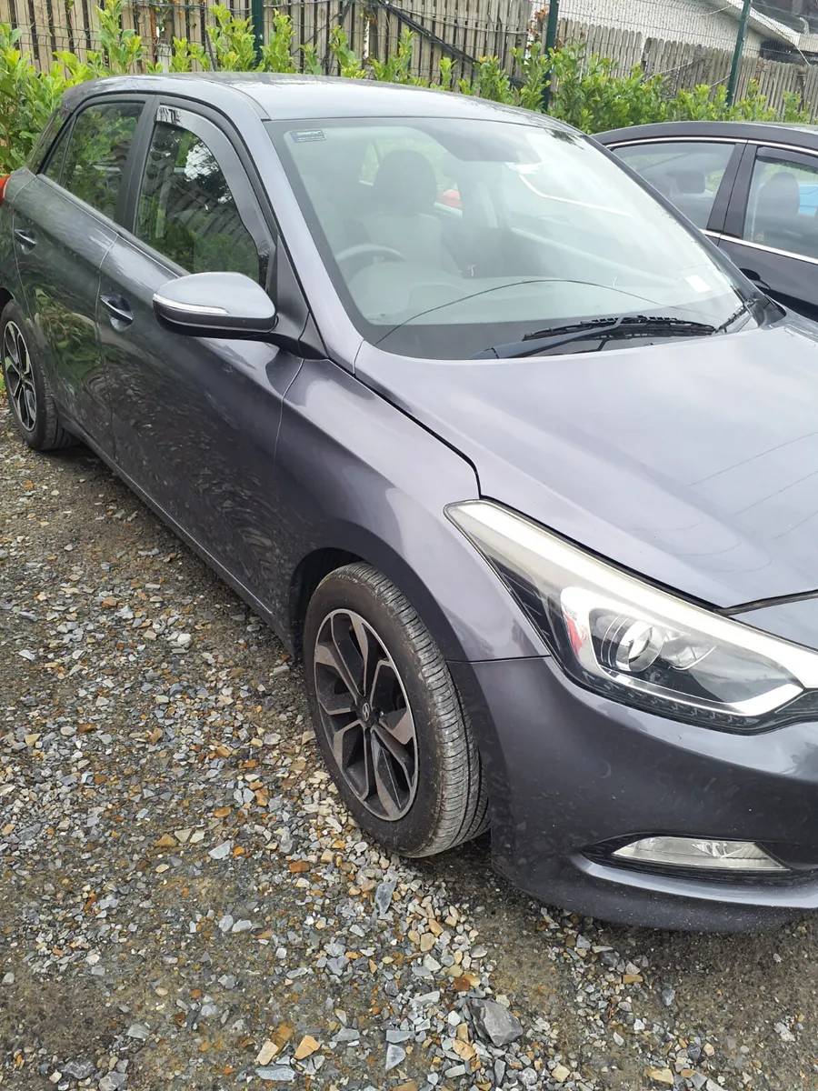 Hyundai  i20        1.2 petrol - Image 3