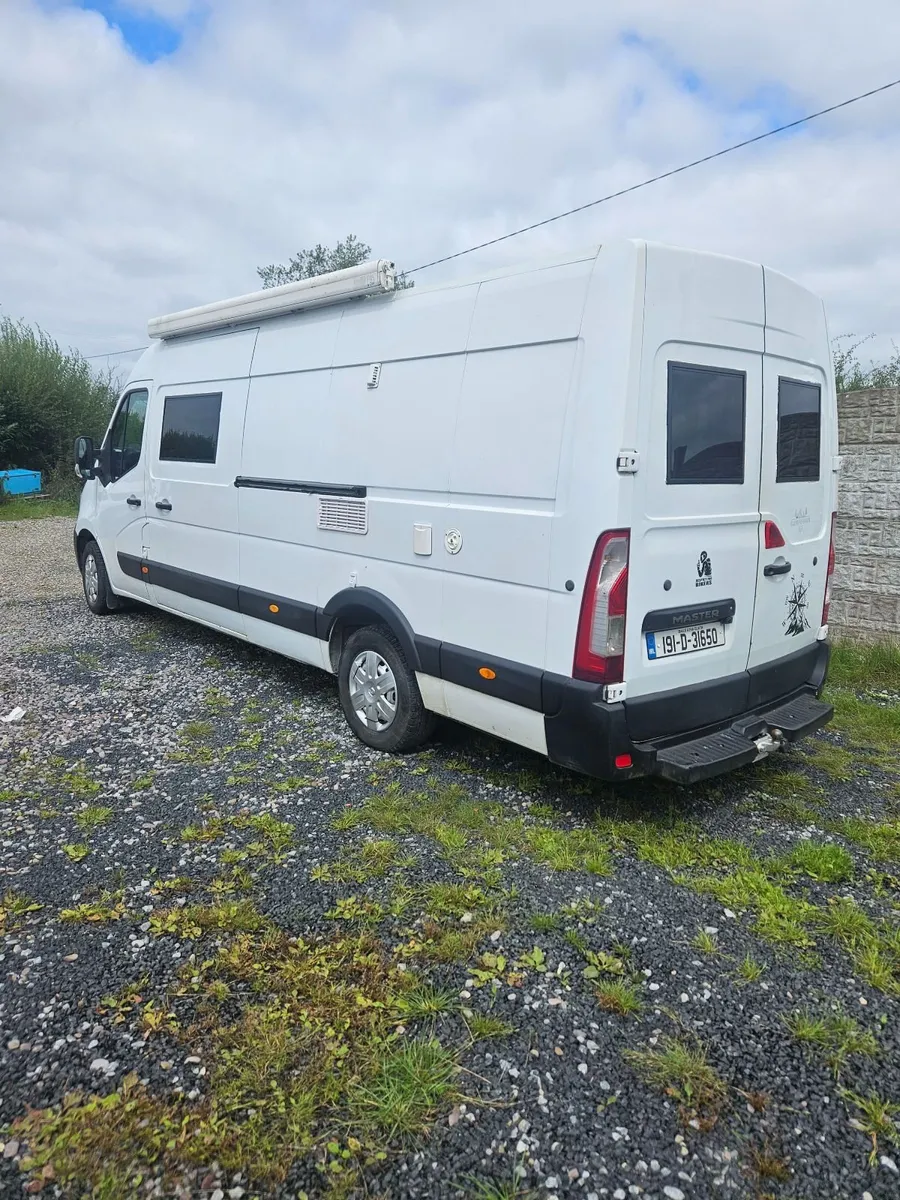 2019 renault master camper cvrt 9/28 taxed 1/27 - Image 4