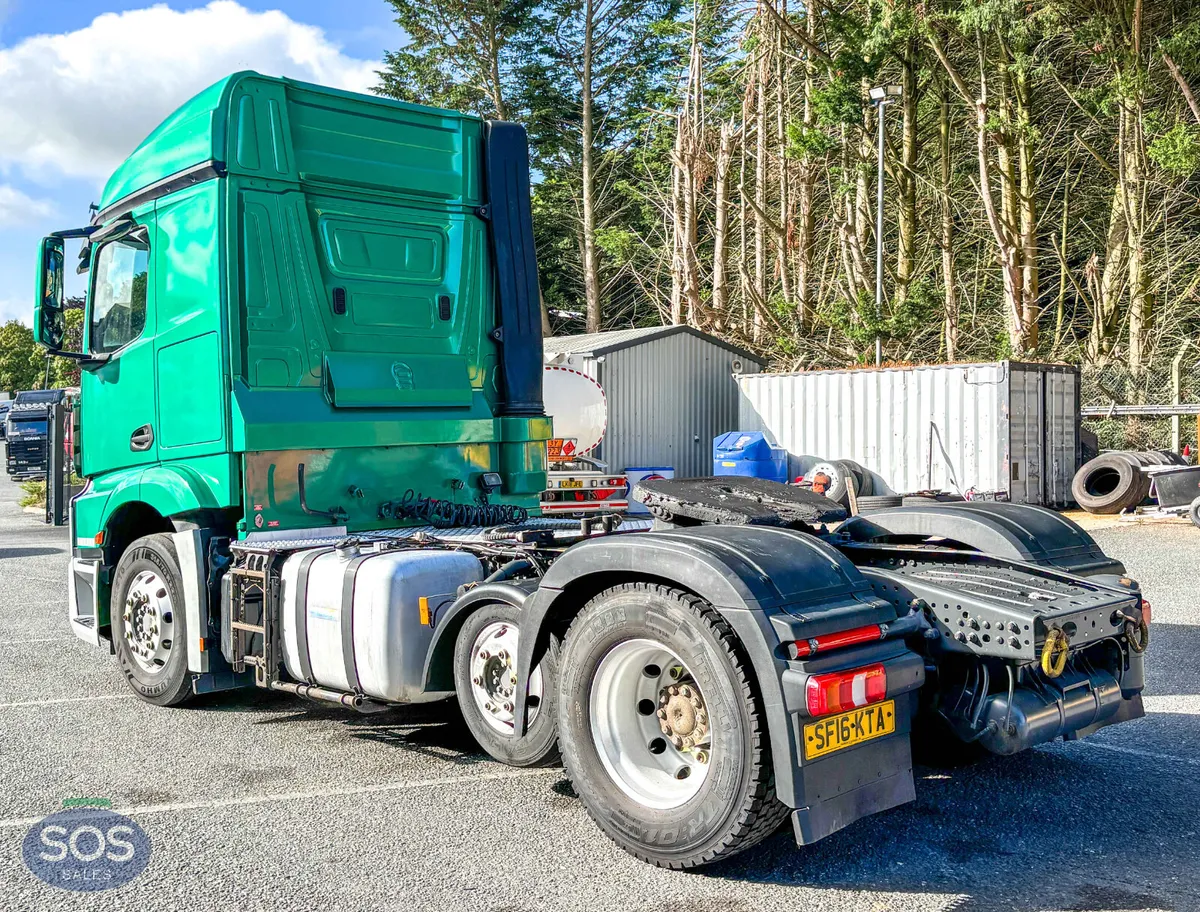 2015 Mercedes Benz Actros 2443 Tractor Unit - Image 3