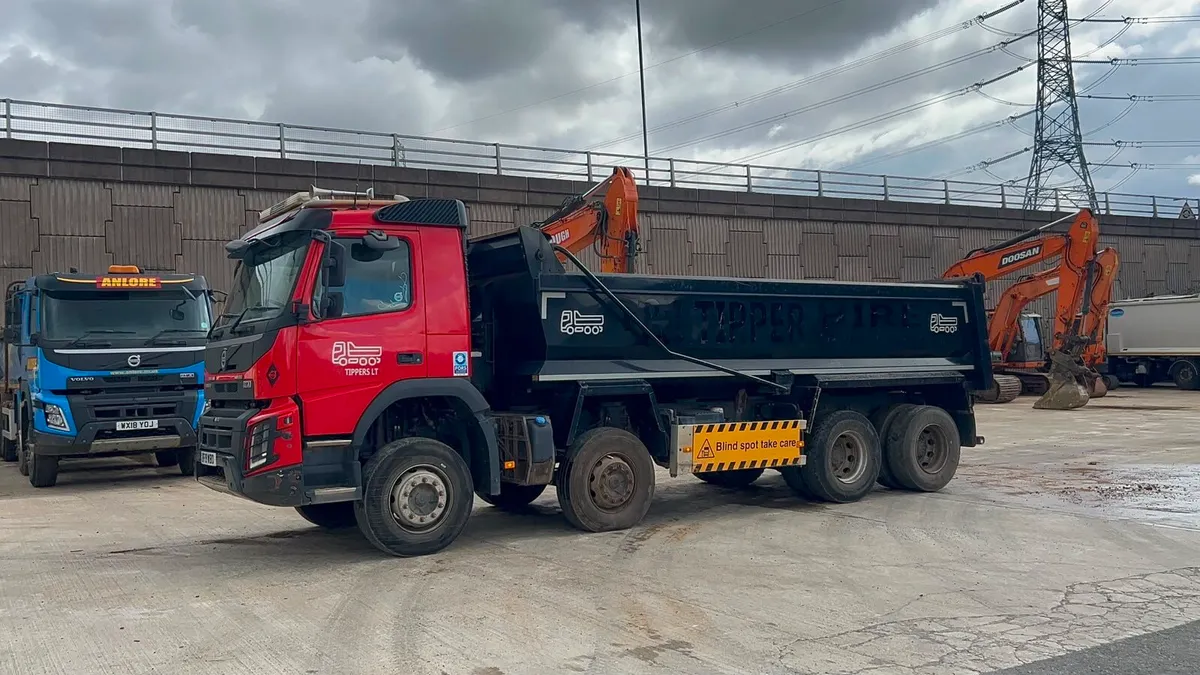 Volvo FMX420 year 2019 - Image 1