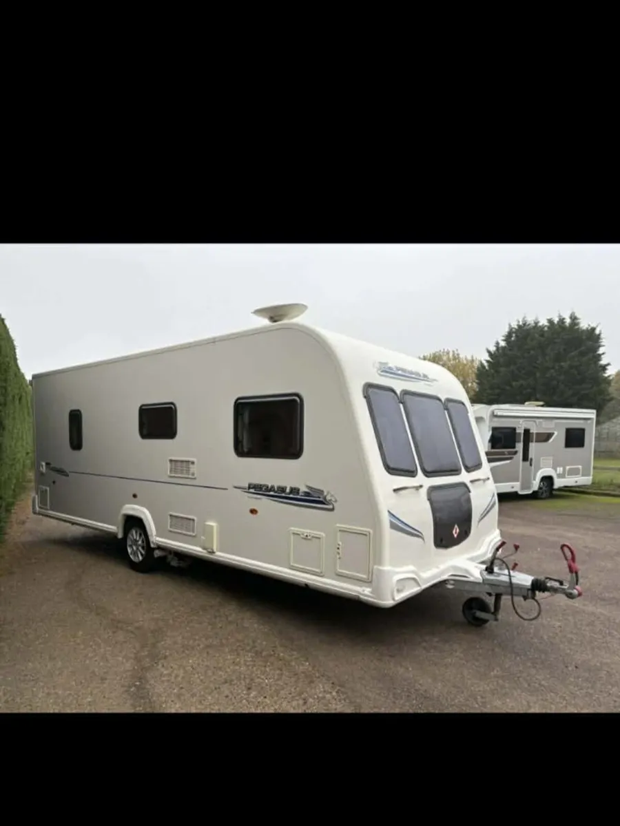 Caravan - Image 2