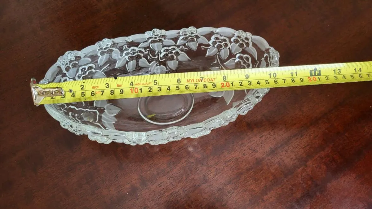 Mikasa Carmen decorative bowl. - Image 3