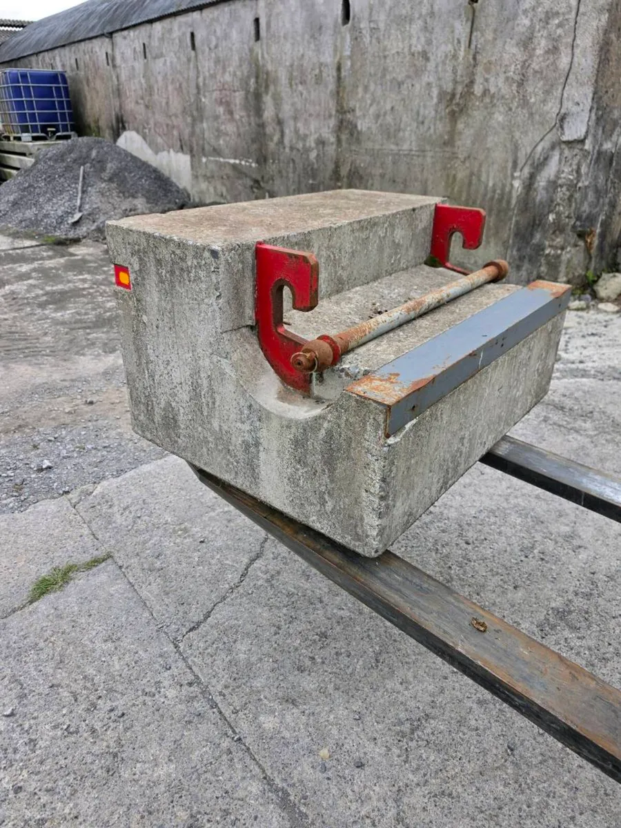 900kg Weight block - Image 1