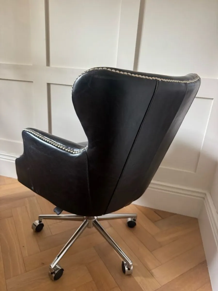 Beautiful Leather Office Swivel Chair - Image 3
