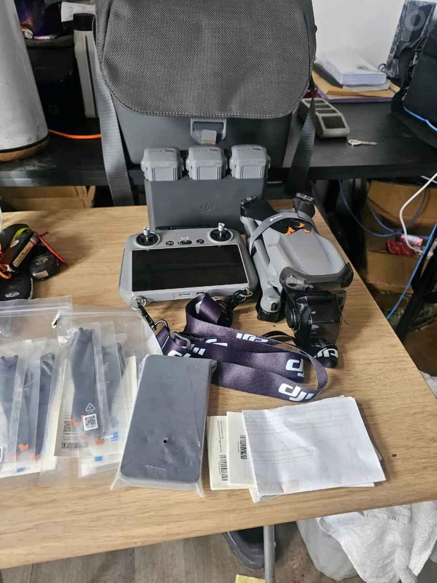 Dji Air 3S - Image 1