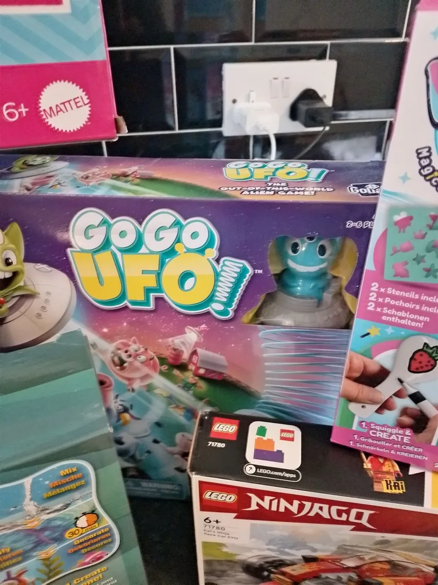Toys - Image 4