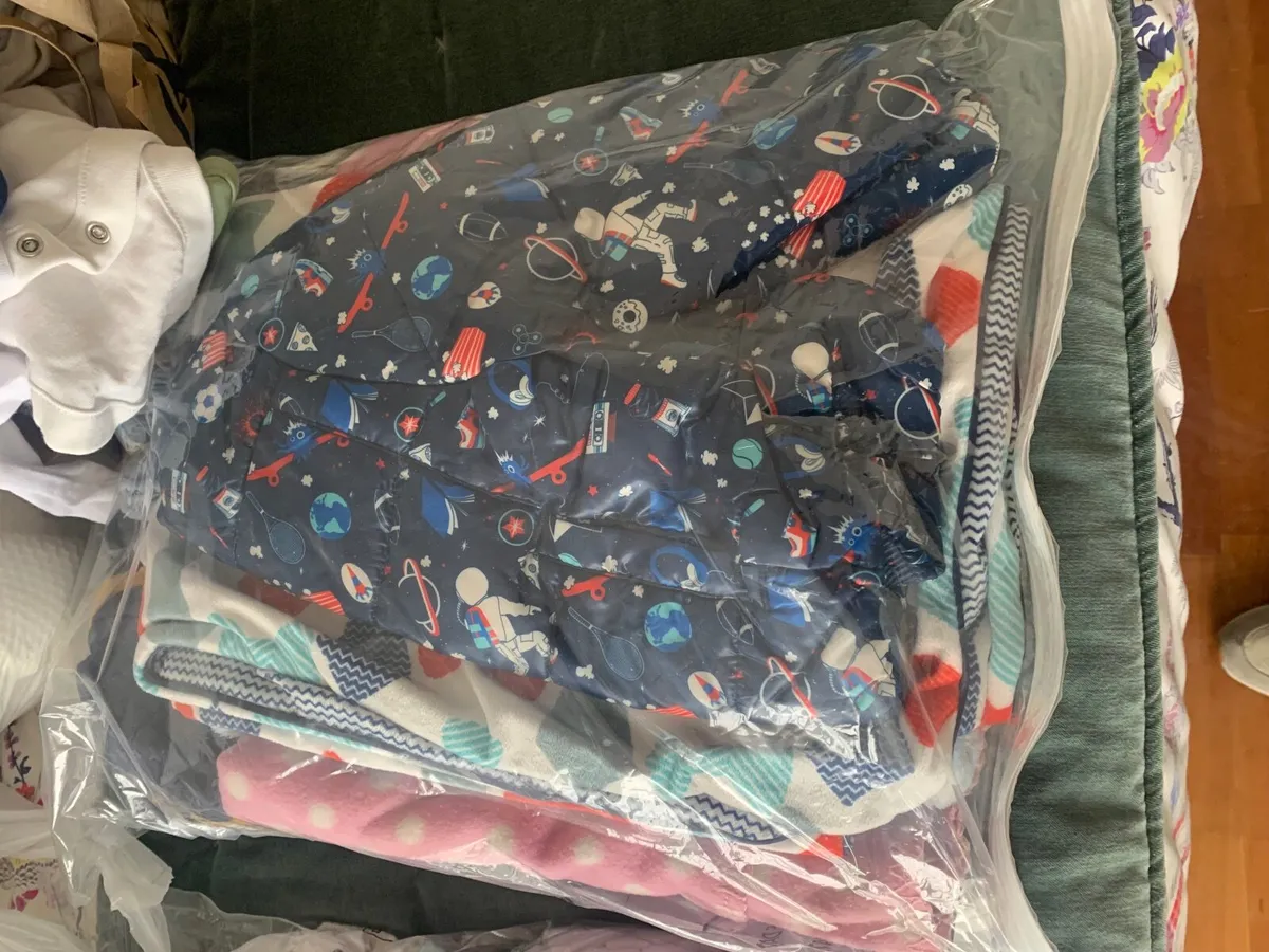 Bags of Baby clothes €2 - Image 1