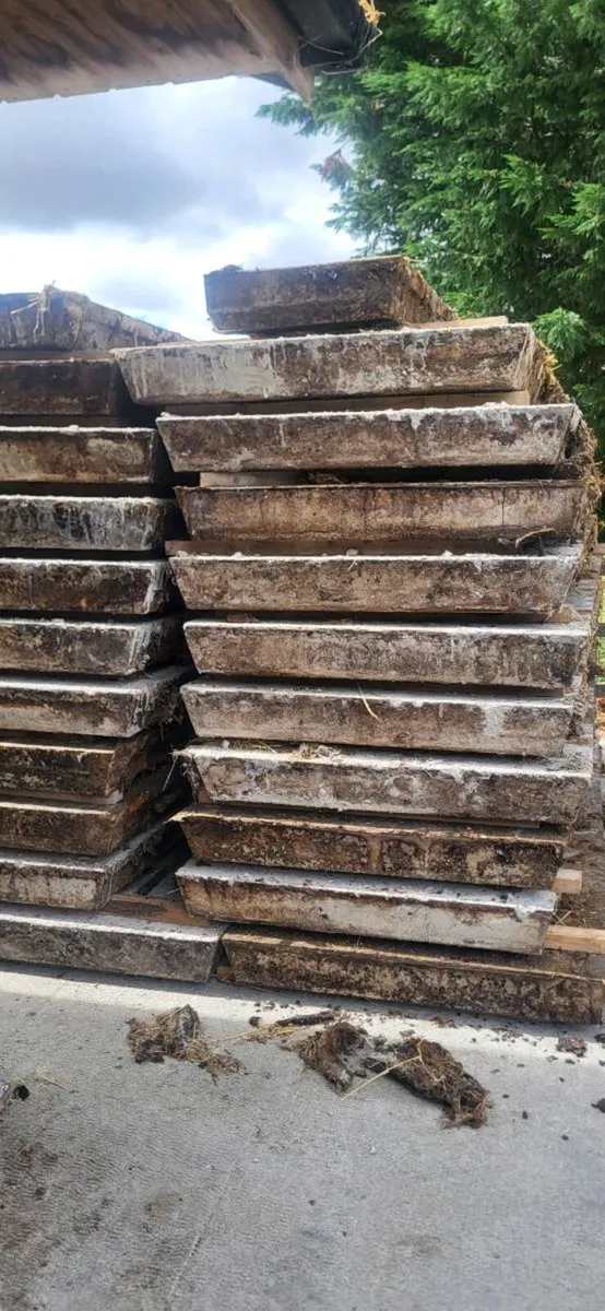 Used cattle slats - Image 3