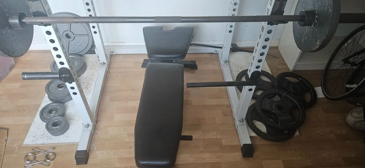 Gym Frame and Equipment - Image 4