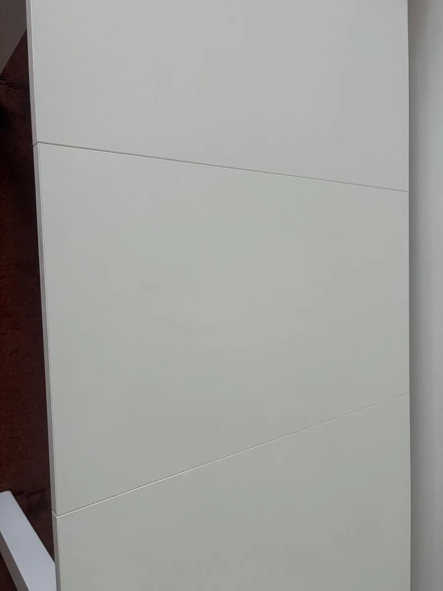 White Table - Image 2