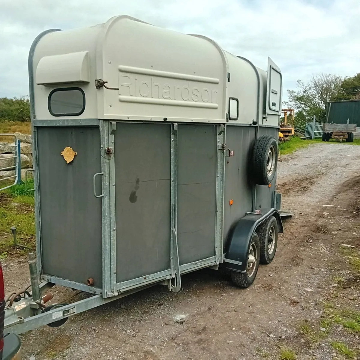 Horse trailer - Image 1