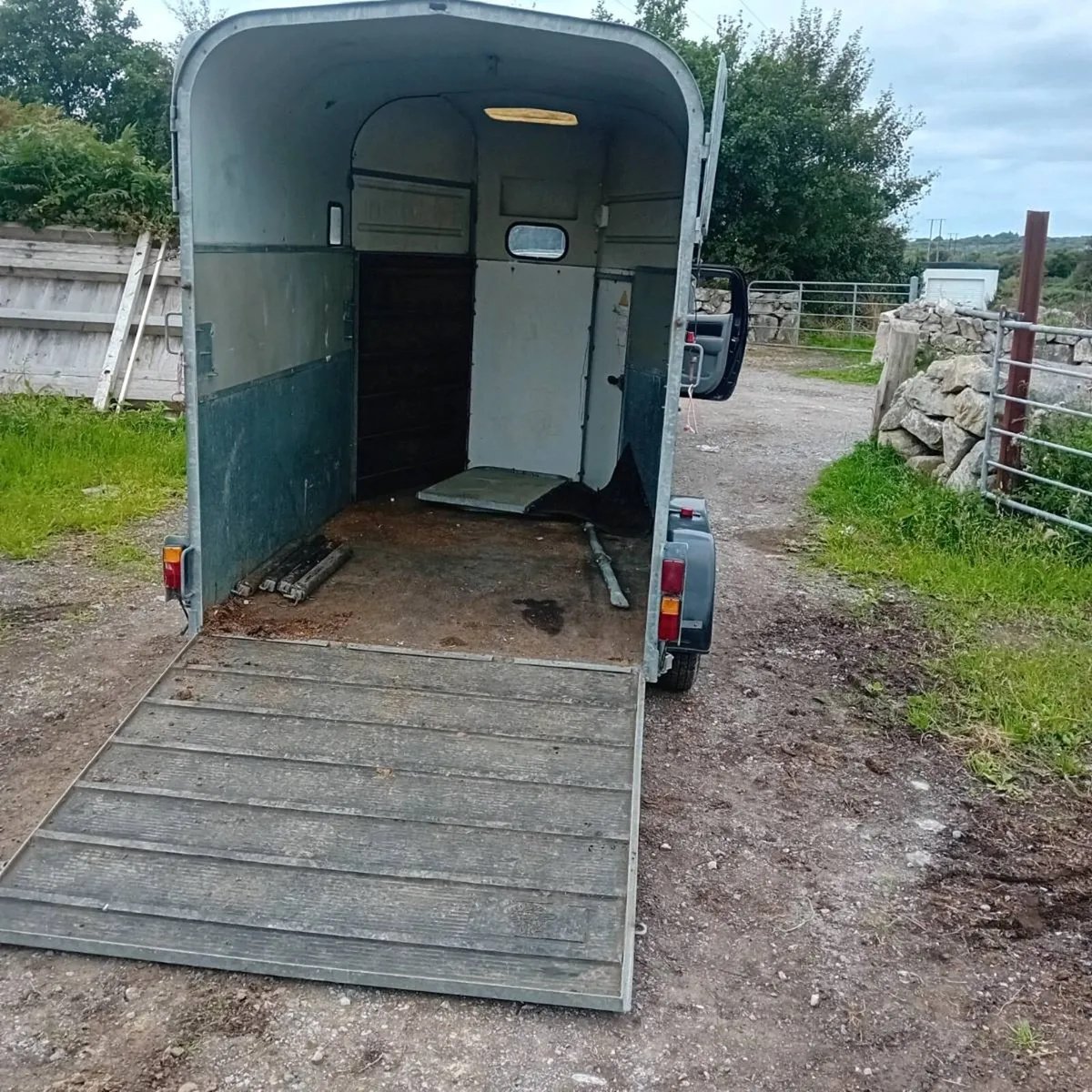Horse trailer - Image 3