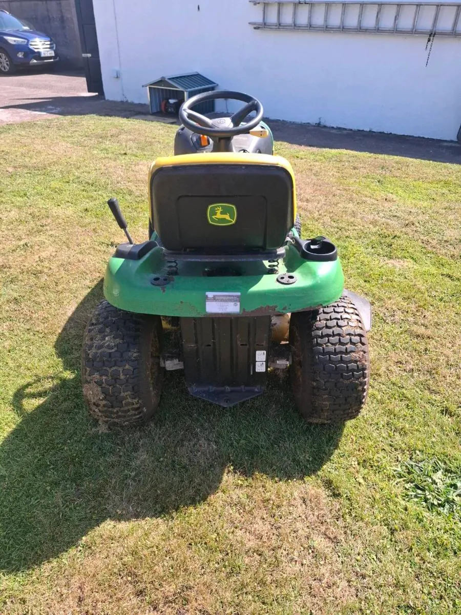 Ride-on Lawnmower - Image 4