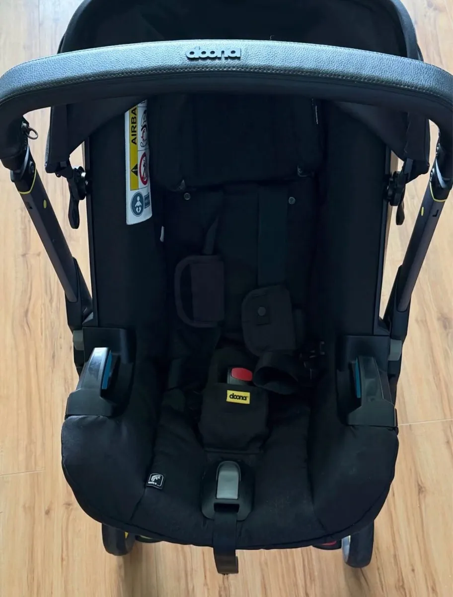 Doona Stroller + isofix - Image 4