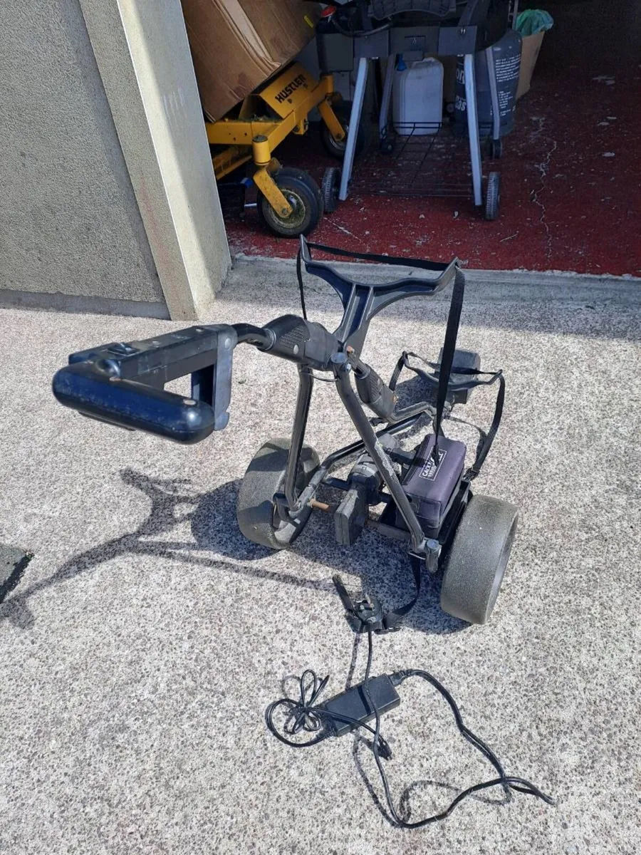 Electric golf caddy - Image 2
