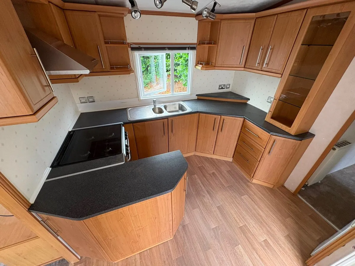 Pemberton 40-13 residential spec call TPS caravan - Image 4