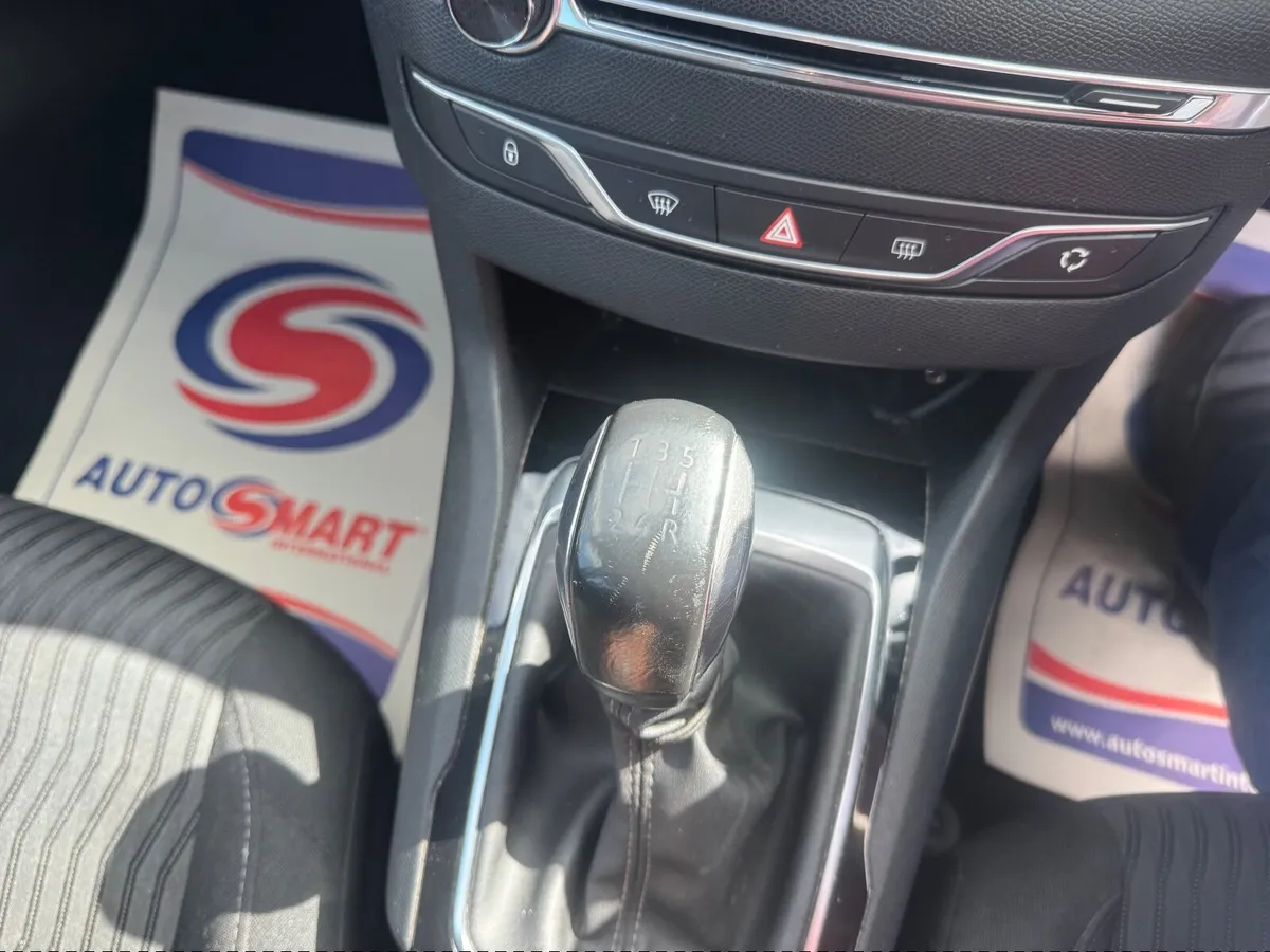 Car - Image 4