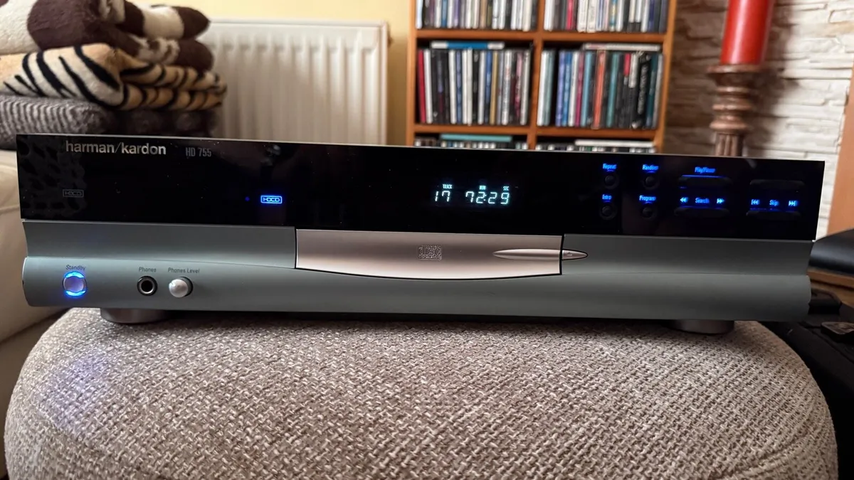 H/K cd player - Image 1