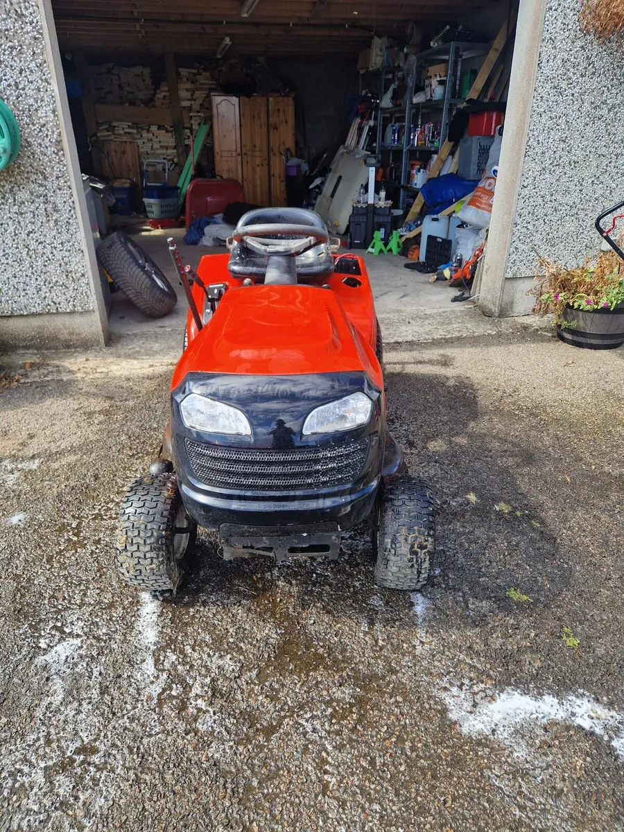 Ride on Lawnmover - Image 3