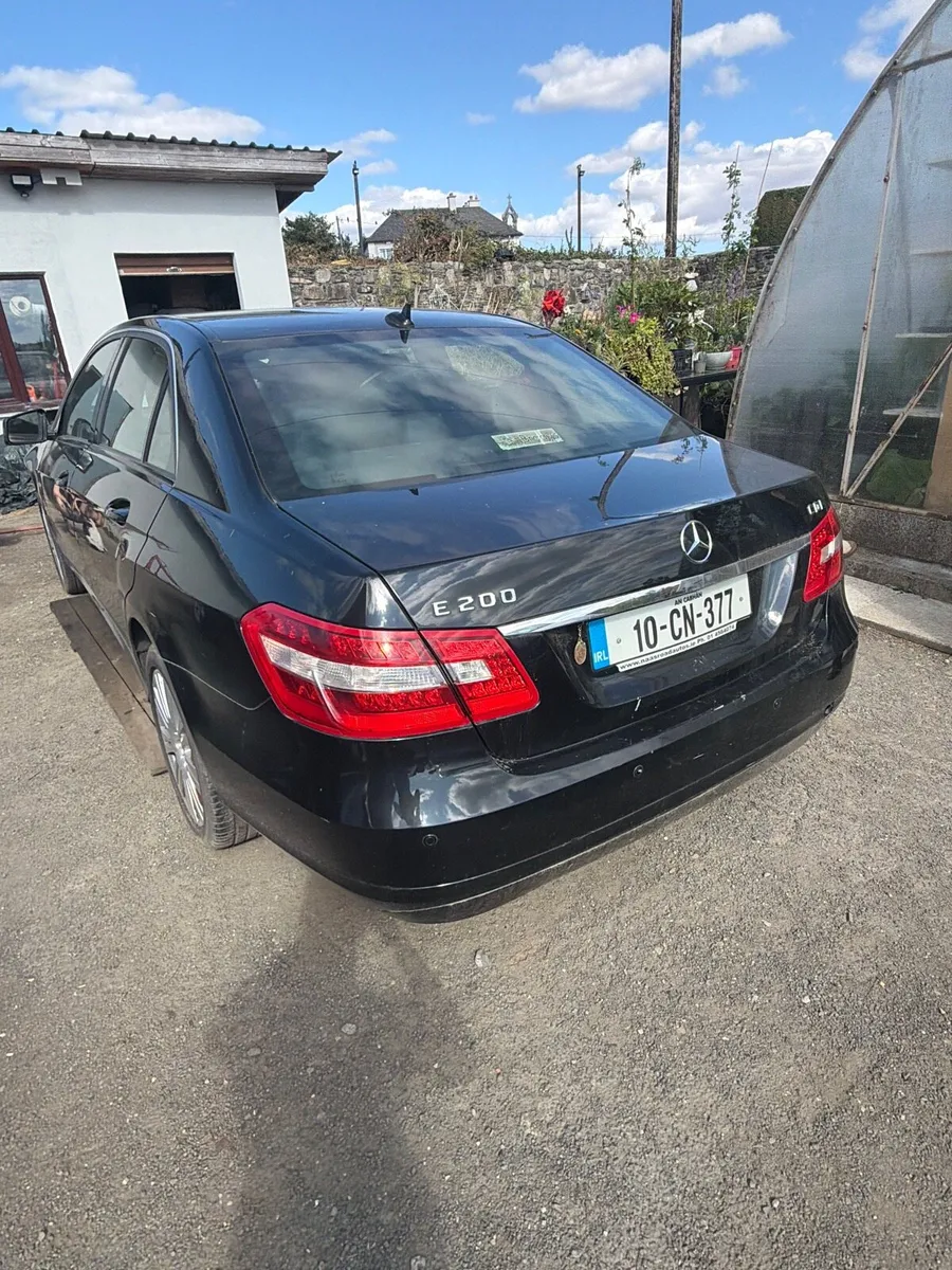 Car for breaking - Image 2
