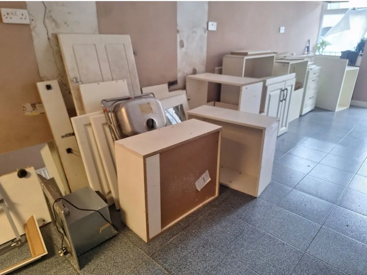 LARGE USED KITCHEN –  COMPLETE JOB LOT - Image 2