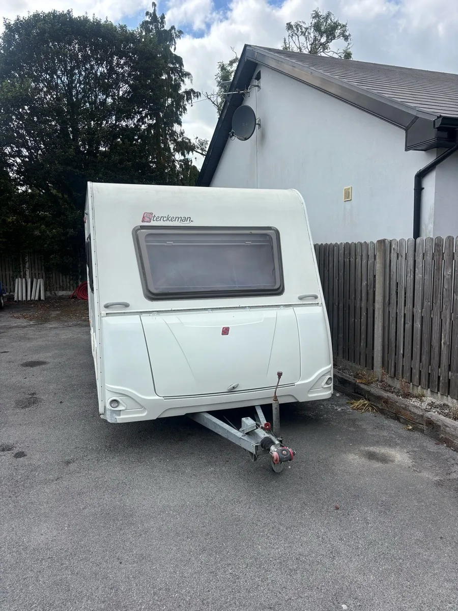 Caravan - Image 1