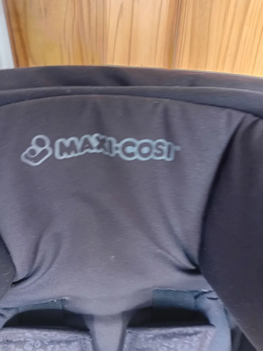 Rotating car seat - Image 1
