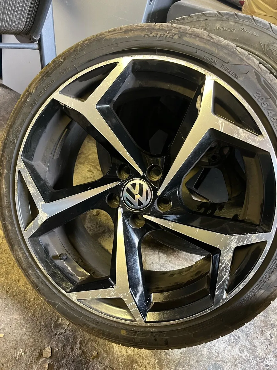 Volkswagen 17” alloy wheels - Image 3
