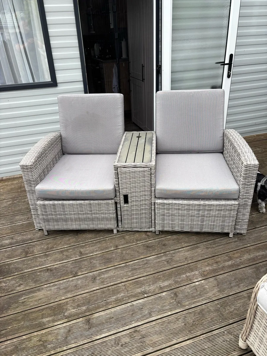 Rattan 2 seater PRICE DROP ! - Image 3