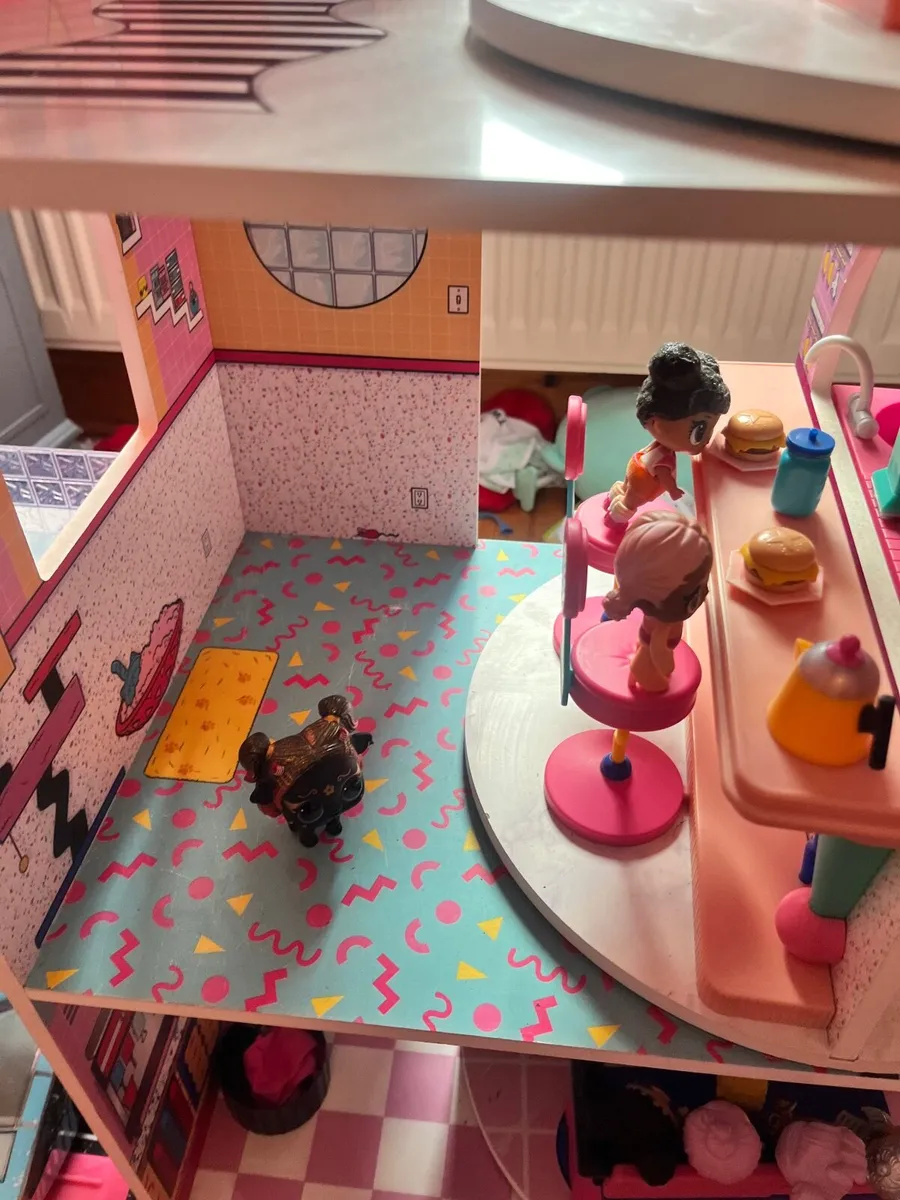 lol surprise Doll house - Image 1