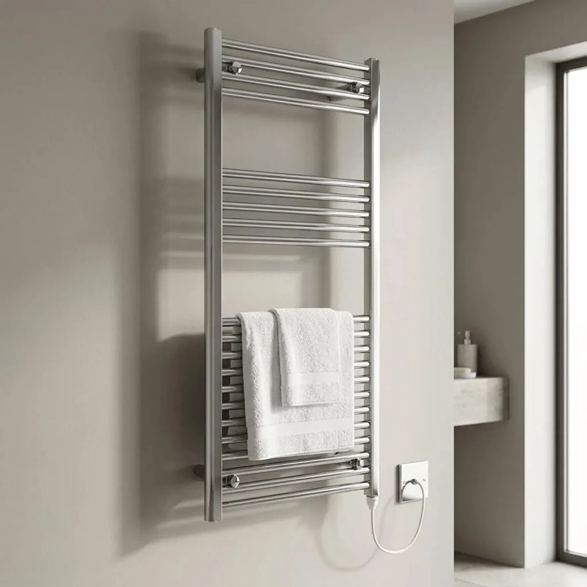 Chrome Electric Heated Towel Rail Straight 500MM W - Image 2