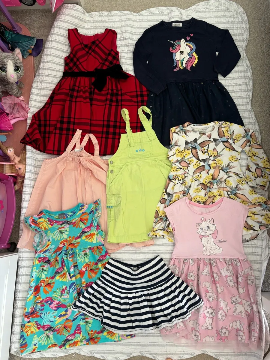 Girls bundle clothes 5-6 yrs - Image 3