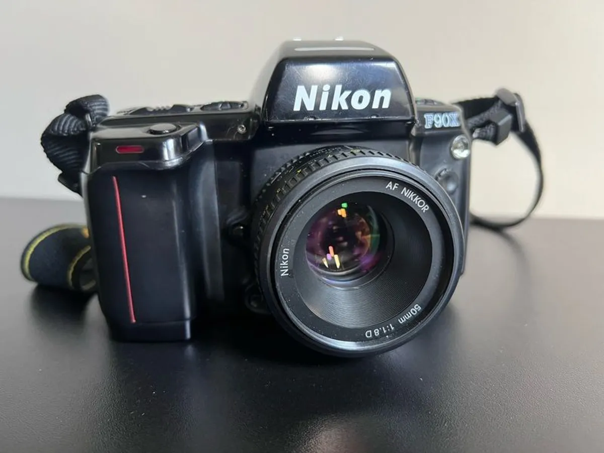 Nikon F90X 35mm Film Camera Kit 24mm, 50mm, 85mm - Image 2