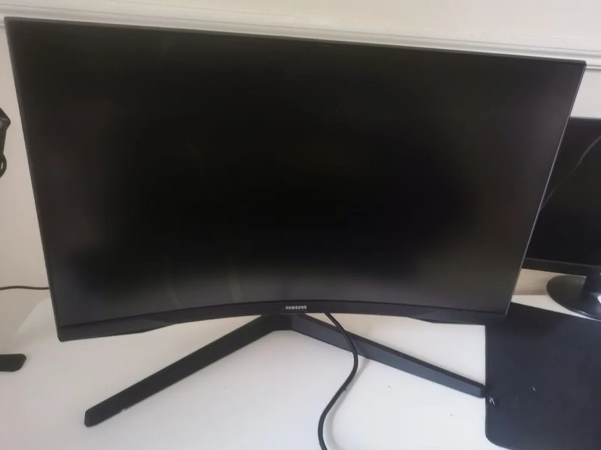 Samsung Odyssey G5 27" Curved QHD 165Hz VA Gaming Monitor (S27CG552EU) - Image 3
